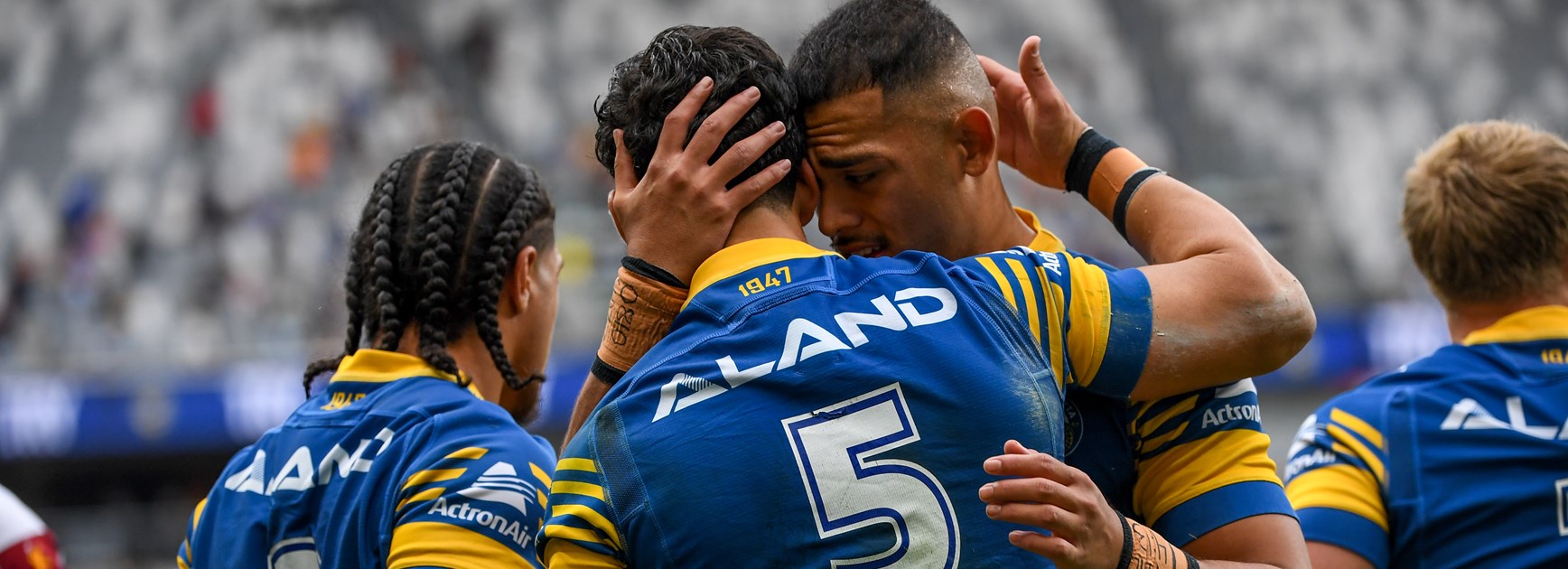 Eels end losing streak with dominant 44-10 victory