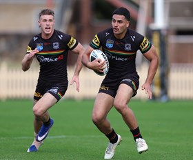 Flawless first half sees Panthers through to victory