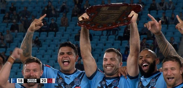 Tedesco lifts the 2021 Ampol State of Origin shield