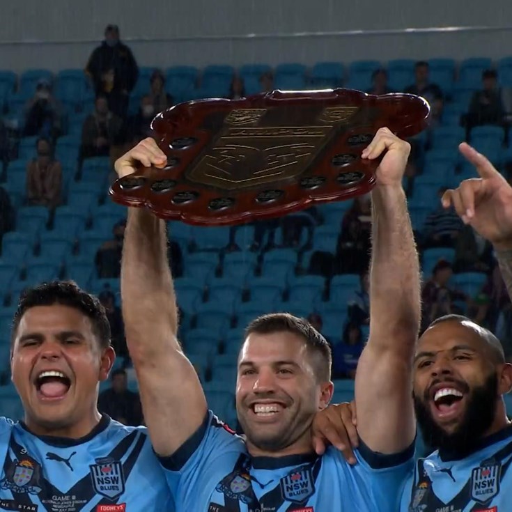 Tedesco lifts the 2021 Ampol State of Origin shield