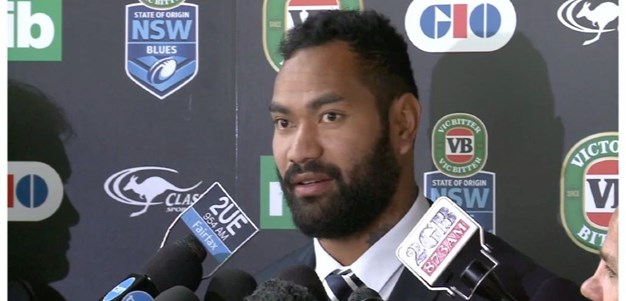 T-Rex behind his team mates