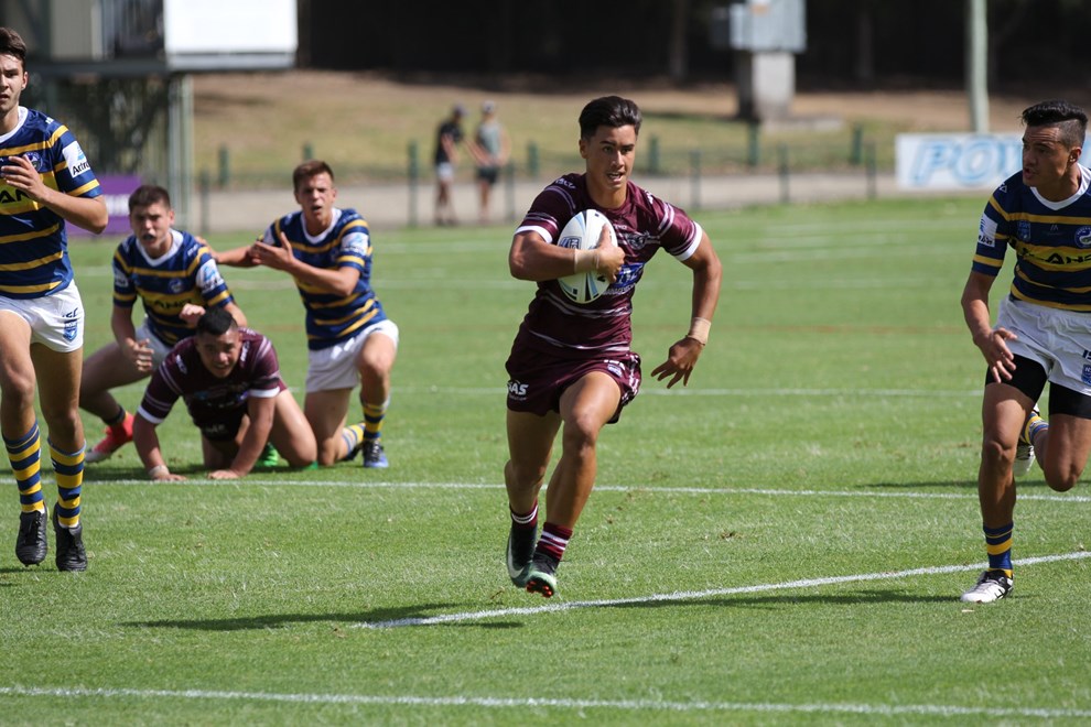 Kaeo Weekes scores for the Manly-Warringah Sea Eagles in Round 2 of the UNE Harold Matthews Cup