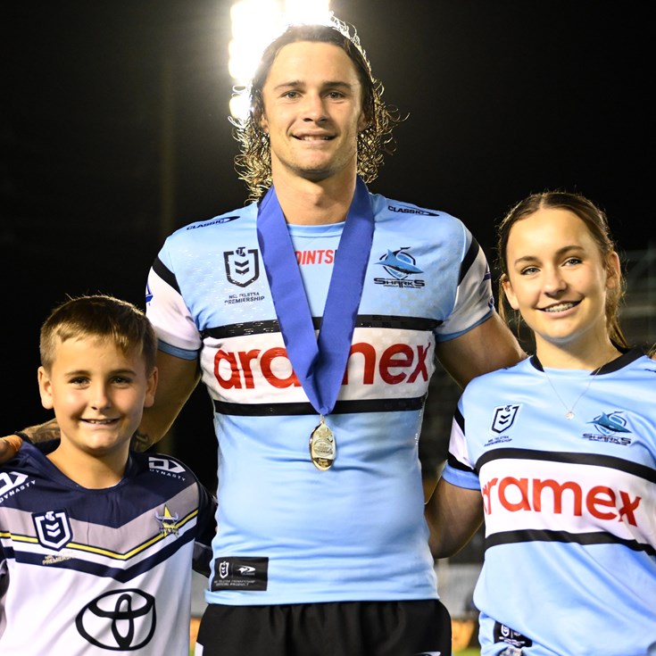 Hynes' heartwarming gesture after receiving inaugural honour