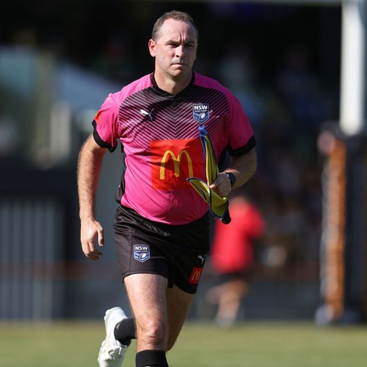 Referee to the rescue thanks to a smartphone app